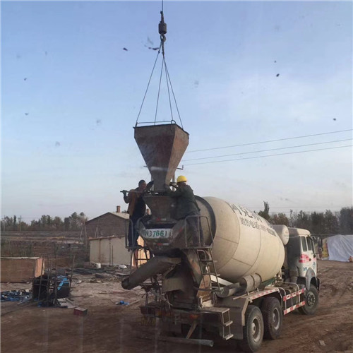 汉南区“精准瞄准”—— 吊车的 “定位导航” 技术